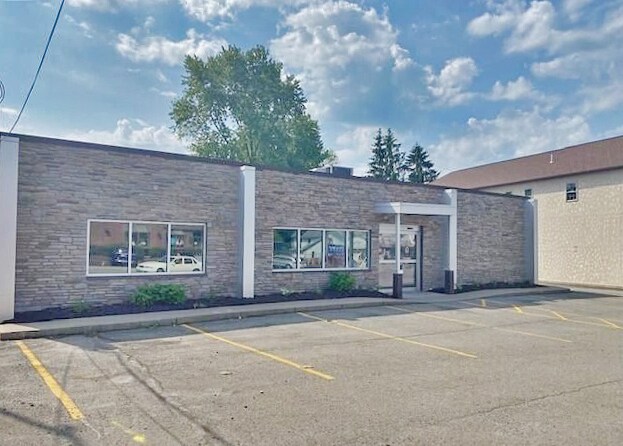 Primary Photo Of 311 S Blakely St, Scranton General Retail For Sale