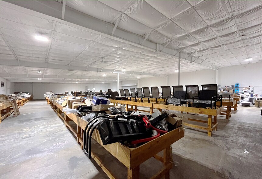 More Photos Of 16210 Clay Rd, Houston Auto Repair For Lease