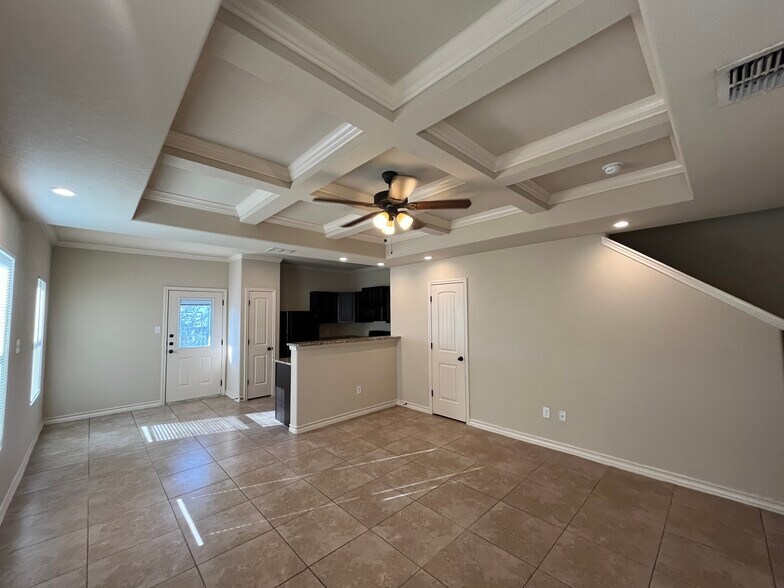 More Photos Of 7002 Donovan Way, San Antonio Apartments For Sale