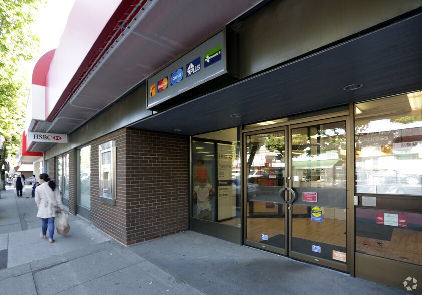 More Photos Of 6373 Fraser St, Vancouver Bank For Lease