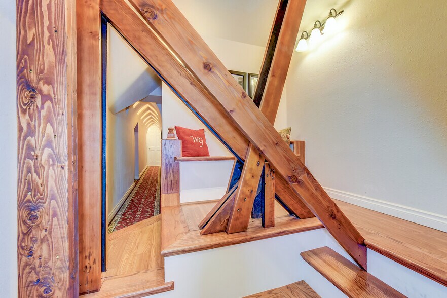 More Photos Of 1313 Washington St, Sumner Religious Facility For Sale