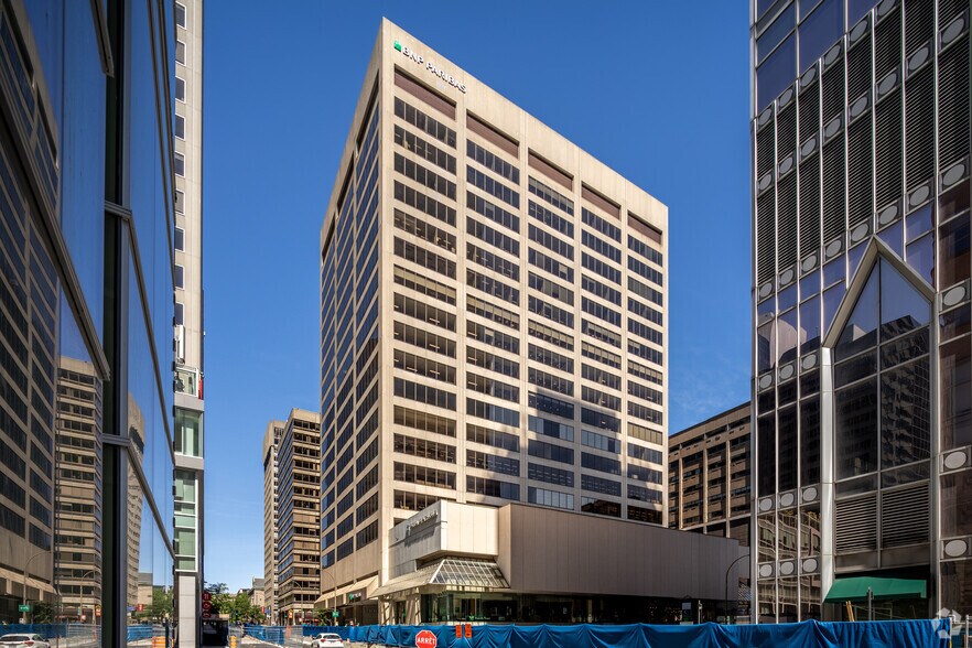 Primary Photo Of 2001 Boul Robert-Bourassa, Montréal Office Residential For Lease
