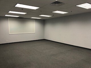 More Photos Of 405 S Washington Blvd, Mundelein Office For Sale