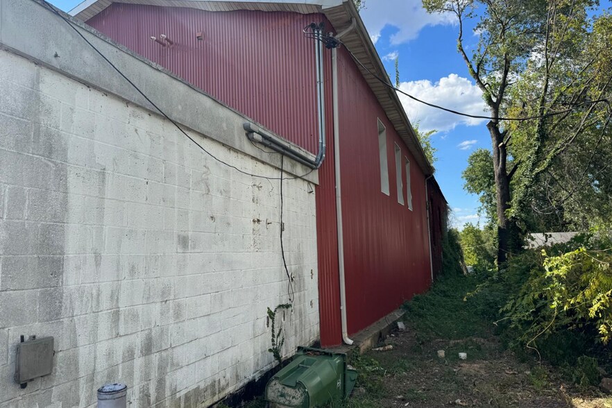 More Photos Of 2039 Hollins Ferry Rd, Baltimore Manufacturing For Sale