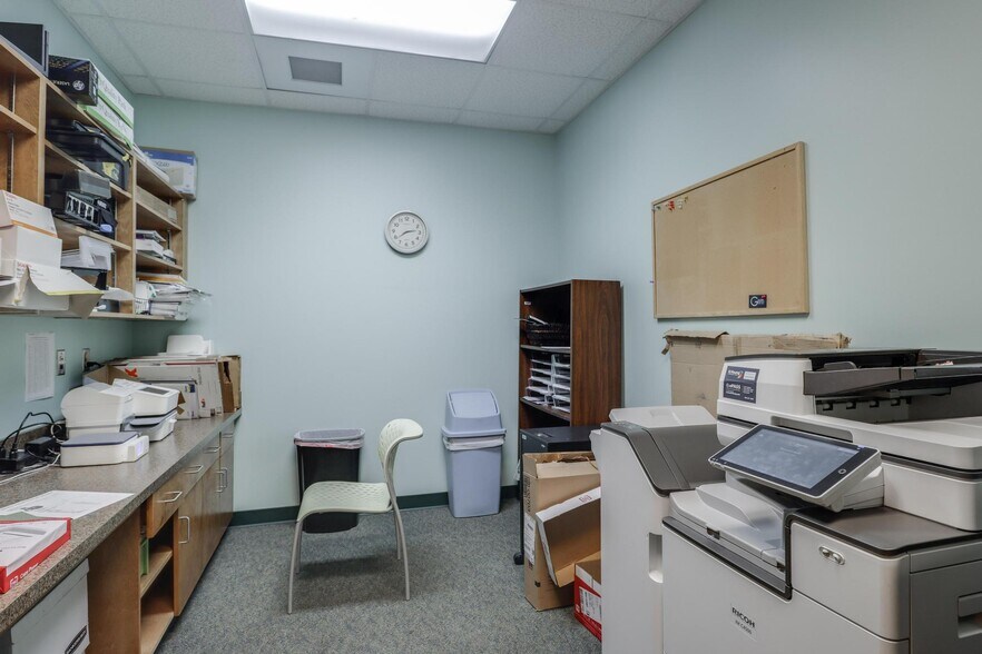 More Photos Of 10281 Corporate Dr, Gulfport Office For Sale
