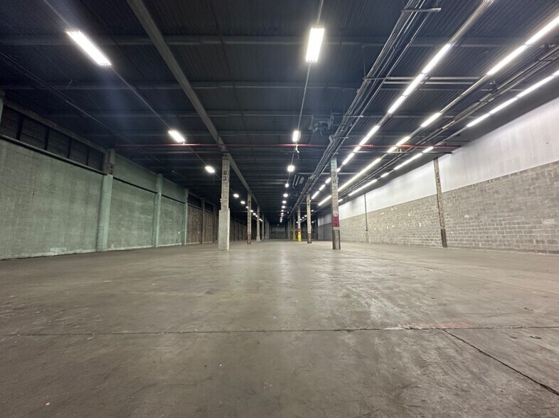 More Photos Of 10101 Avenue D, Brooklyn Distribution For Lease