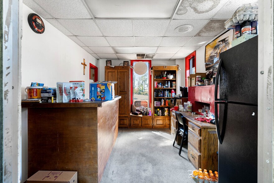 More Photos Of 1034 NE Main St, Simpsonville Auto Repair For Sale