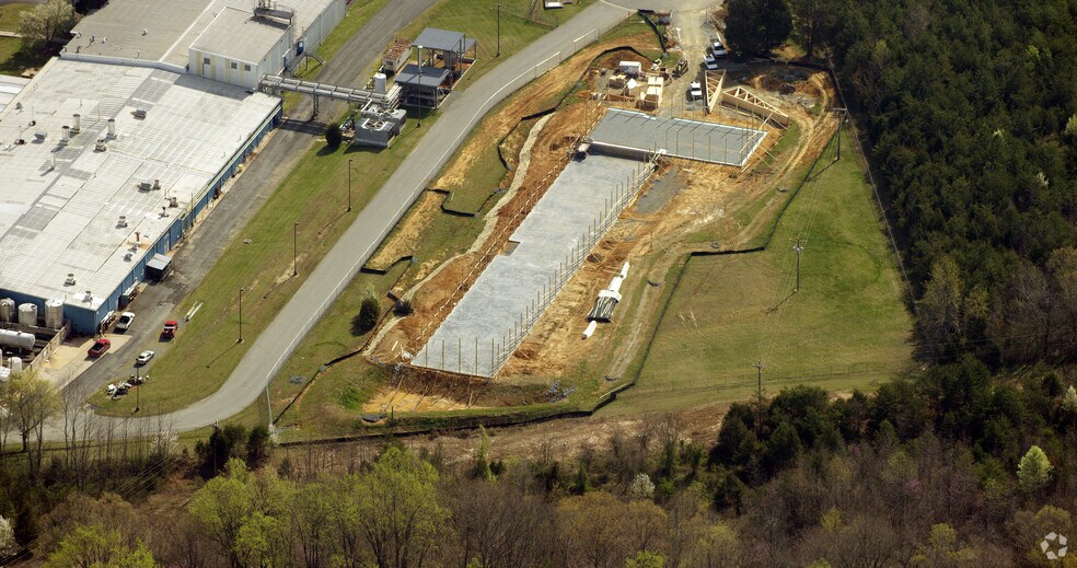 More Photos Of 2003 Willow Spring Ln, Burlington Warehouse For Sale