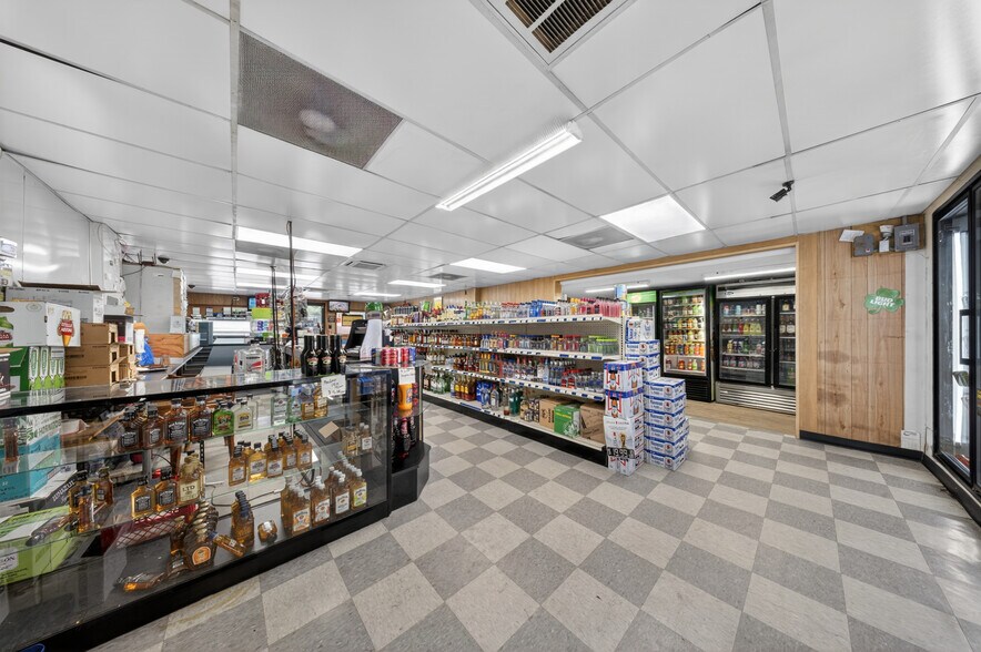 More Photos Of 105 Whiteleysburg Rd, Greensboro Convenience Store For Sale