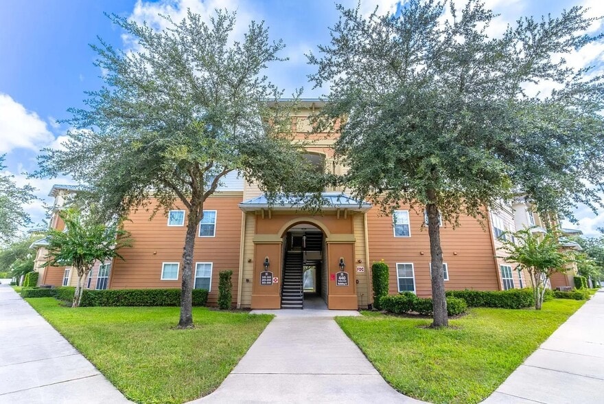 Primary Photo Of 450 Fontana Cir, Oviedo Apartments For Lease