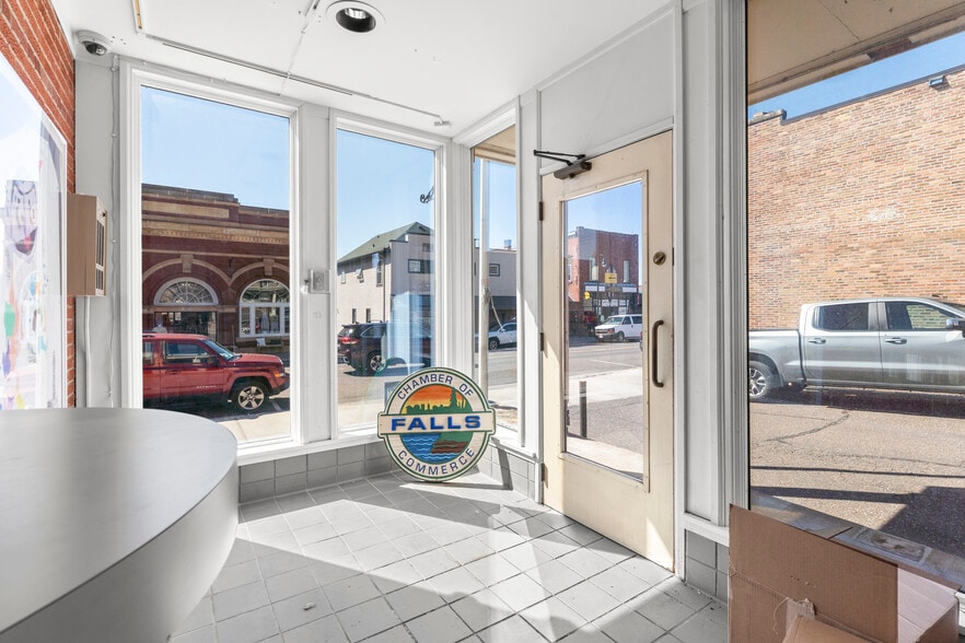 More Photos Of 102 N Washington St, Saint Croix Falls Office Residential For Sale