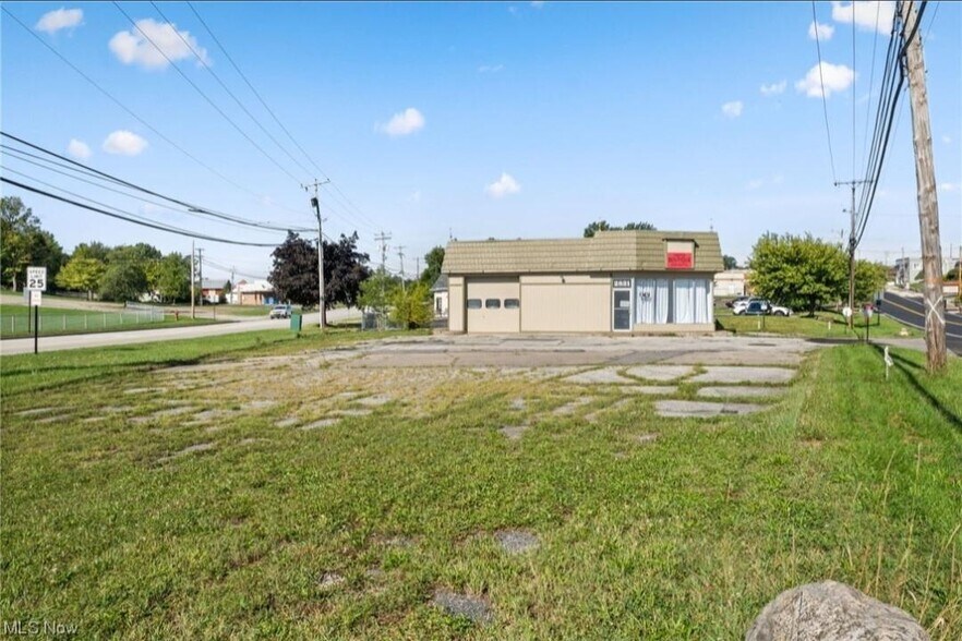 More Photos Of 2821 E Aurora Rd, Twinsburg Freestanding For Sale