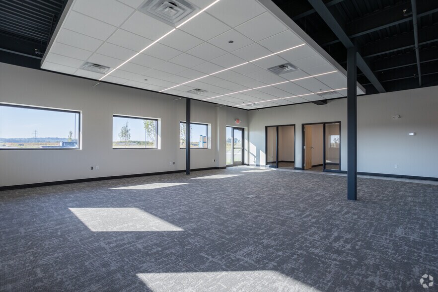 More Photos Of 203 Stonemont Dr, Bristol Warehouse For Sale