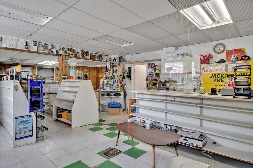 More Photos Of 2449 Queen Mary St, Cavan Storefront Retail Residential For Sale