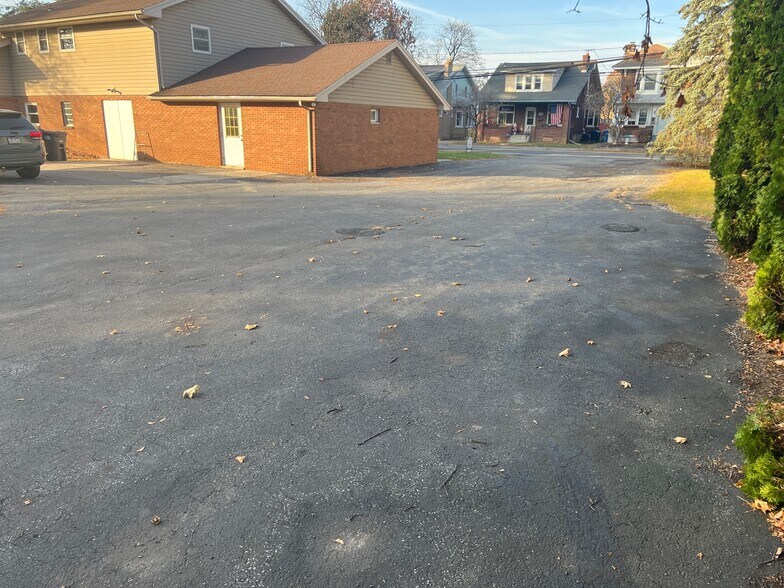 2110 Walbert Ave, Allentown, PA 18104 Office Live Work Unit For Sale