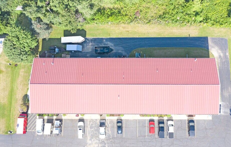 More Photos Of 1206 Rail Dr, Woodstock Warehouse For Sale