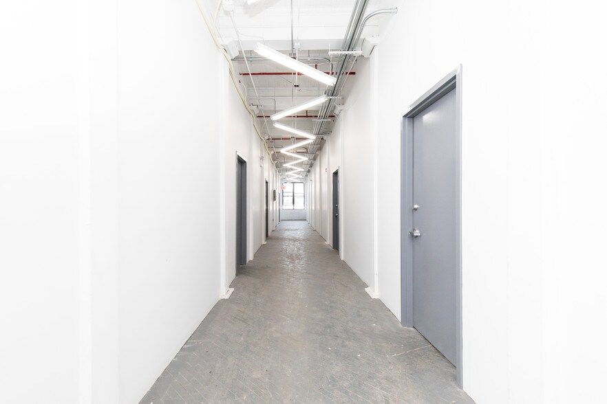 More Photos Of 540 39th St, Union City Warehouse For Lease