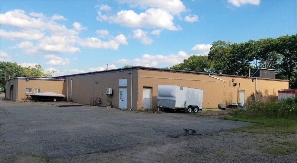 More Photos Of 333 Plymouth St, Holbrook Storefront For Sale