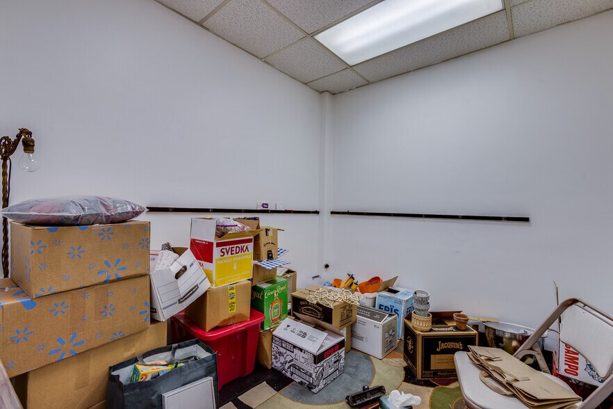 More Photos Of 745 E Warrington Ave, Pittsburgh Medical For Lease