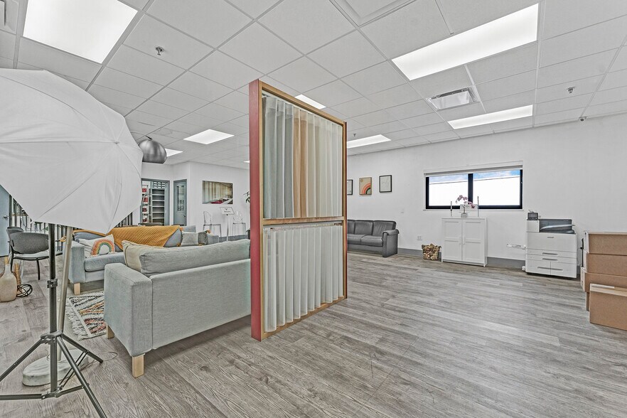 More Photos Of 6850 NW 74th St, Medley Warehouse For Sale