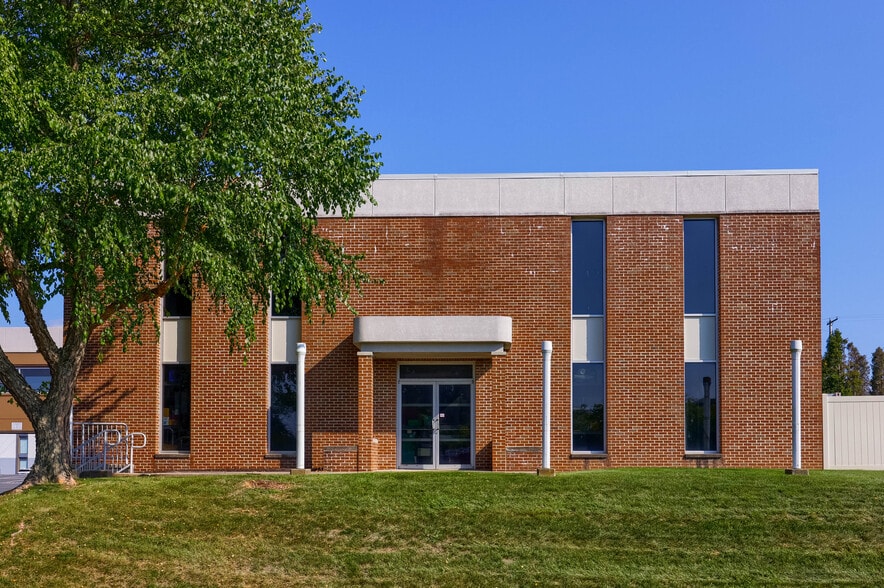 More Photos Of 625 Spring St, Wyomissing Office For Sale