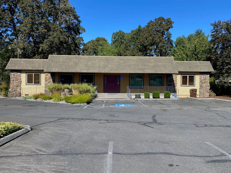 Primary Photo Of 13033 SE Rusk Rd, Portland Office For Lease