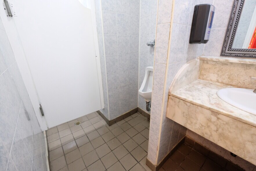 More Photos Of 358 W 23rd St, New York Multifamily For Sale