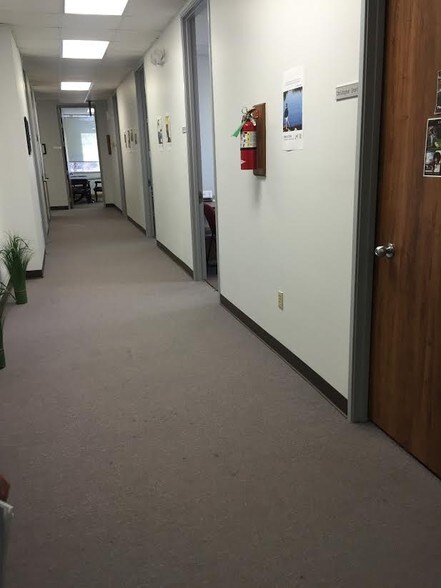 More Photos Of 3029 S Sherwood Forest Blvd, Baton Rouge Loft Creative Space For Lease