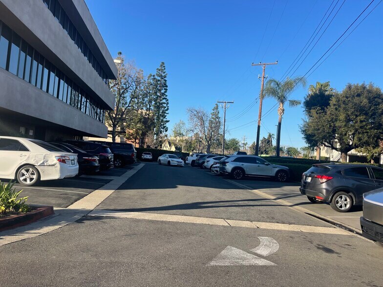 More Photos Of 2107 N Broadway, Santa Ana Loft Creative Space For Sale