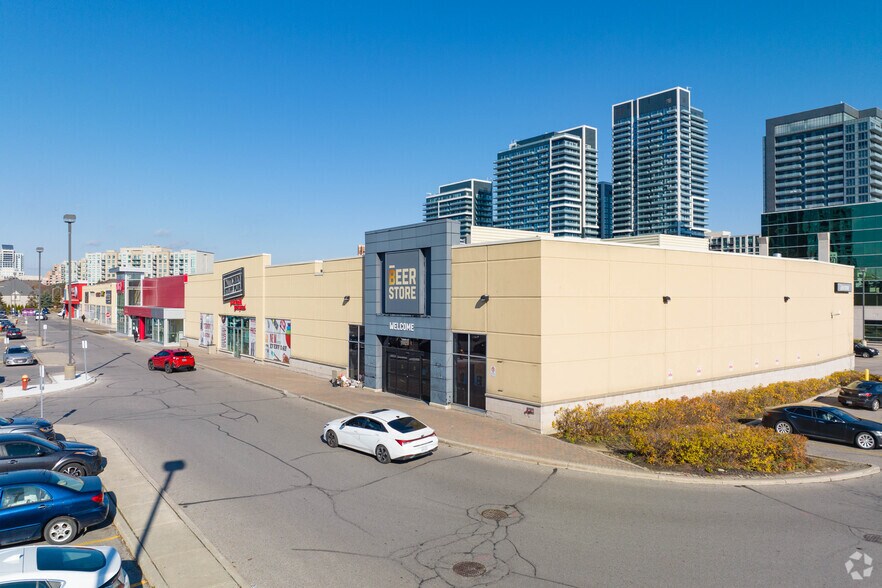 Primary Photo Of 8783-8889 Yonge St, Richmond Hill Unknown For Lease