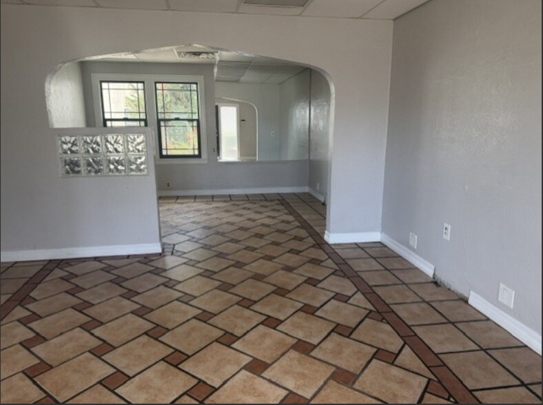 More Photos Of 1003 A St, Tracy Freestanding For Sale