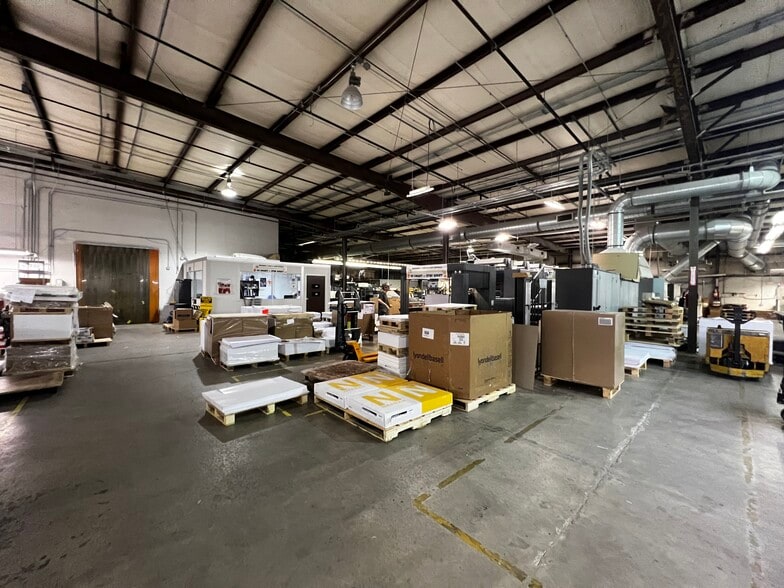 More Photos Of 201 Whitsett Rd, Nashville Warehouse For Lease