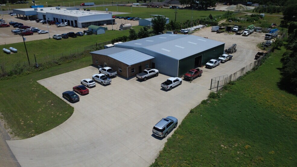 Primary Photo Of 7139 Old Hearne Rd, Hearne Warehouse For Sale