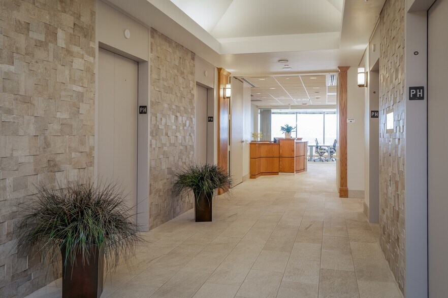More Photos Of 8400 E Prentice Ave, Greenwood Village Office For Lease