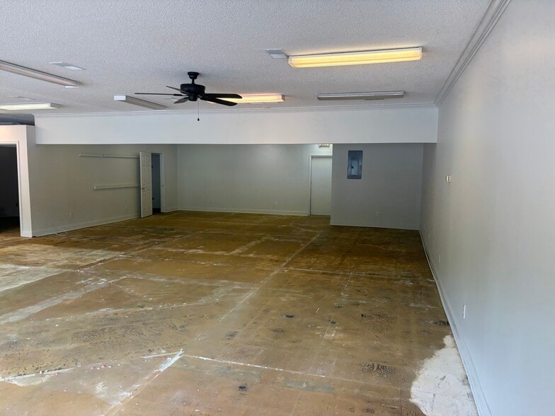 More Photos Of 5135 Cr-17 Hwy, Helena Freestanding For Lease