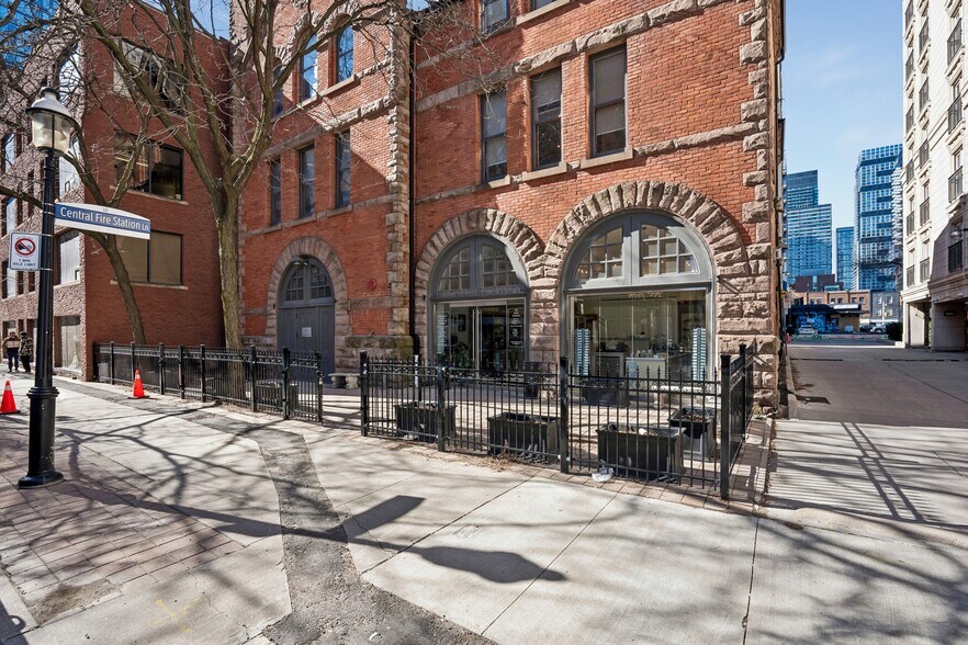 More Photos Of 110 Lombard St, Toronto Specialty For Sale