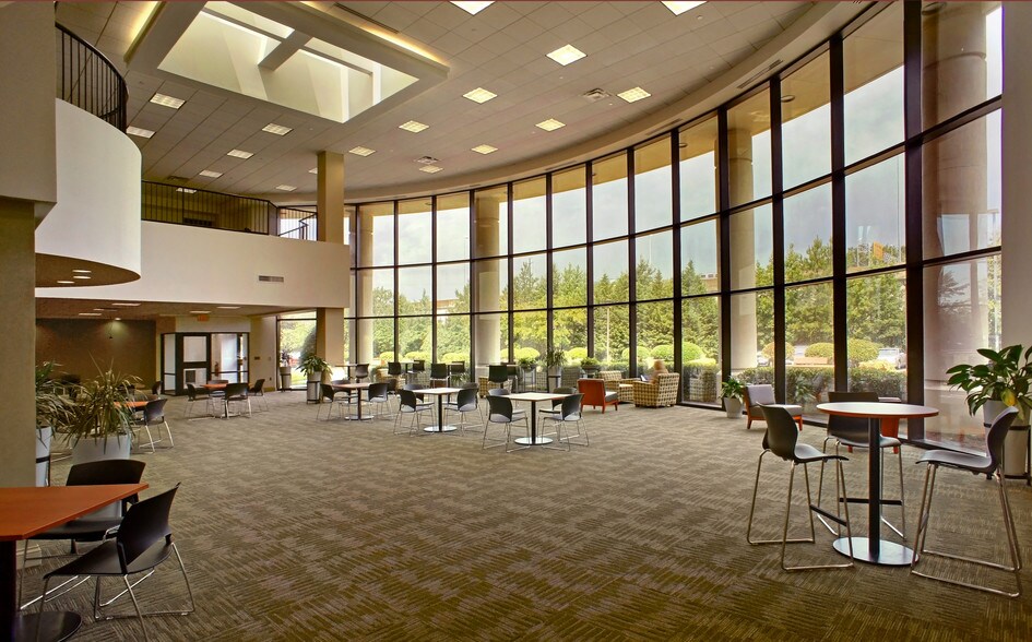 More Photos Of 1434 Crossways Blvd, Chesapeake Office For Lease