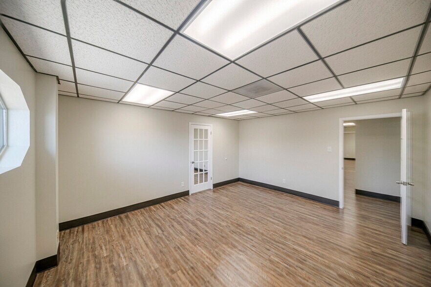 More Photos Of 1410 Rankin Hwy, Midland Office For Sale