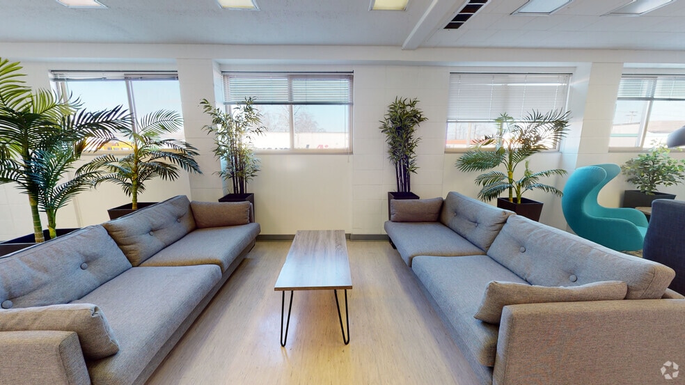 Primary Photo Of 12140-12160 103A Av, Surrey Warehouse For Lease
