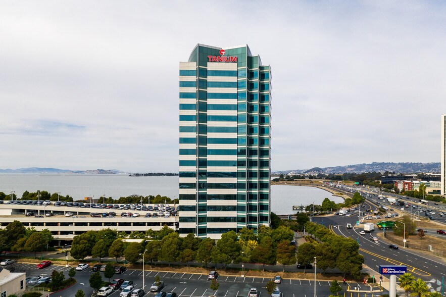 More Photos Of 2100 Powell St, Emeryville Office For Lease