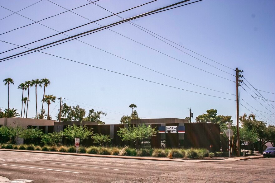 More Photos Of 3844 N 32nd St, Phoenix Storefront Retail Office For Lease