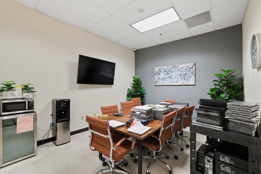 More Photos Of 5101 N Jackson Rd, McAllen Rehabilitation Center For Lease