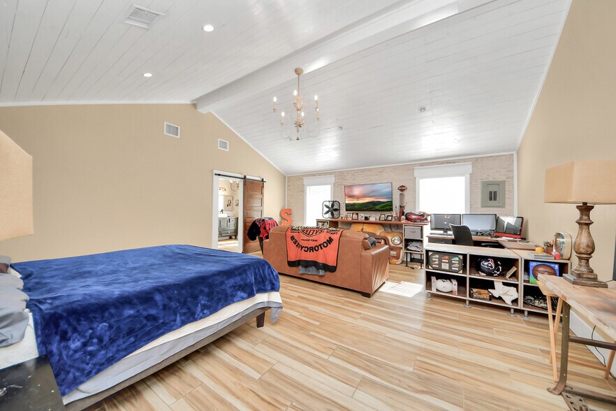 More Photos Of 17188 Highway 321, Dayton Specialty For Sale