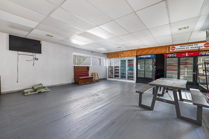 More Photos Of 1 Spring St, Hope Valley Restaurant For Sale