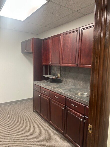 More Photos Of 2901 N Causeway Blvd, Metairie Office Residential For Sale