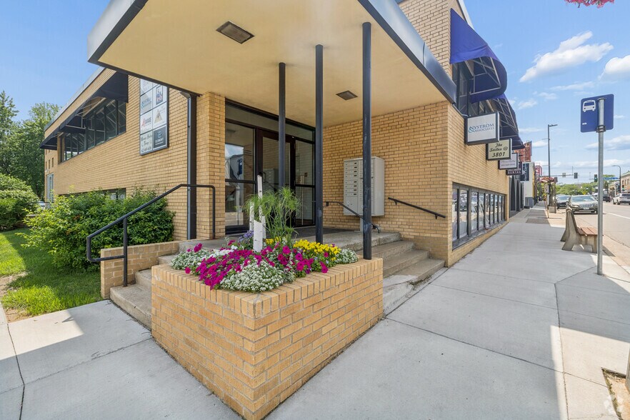More Photos Of 3801 W 50th St, Minneapolis Medical For Lease