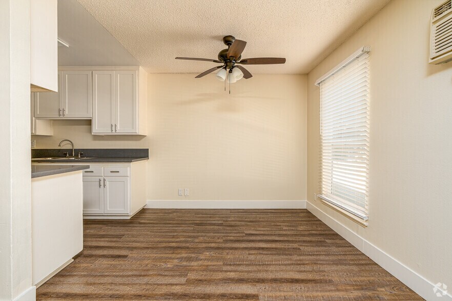 More Photos Of 10560 Haddon Ave, Pacoima Apartments For Sale