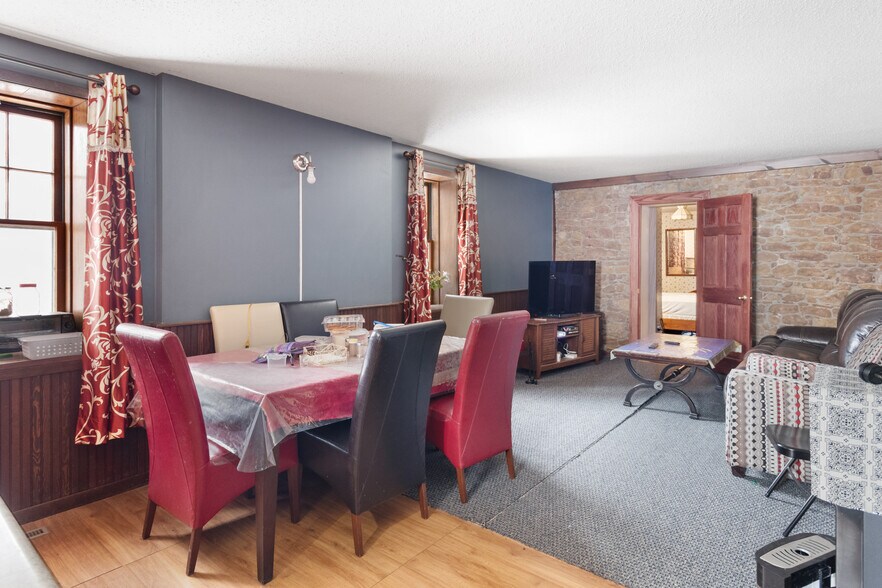 More Photos Of 4712 220th Trl, Amana Hotel For Sale