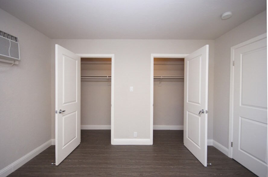 More Photos Of 2412 Q St, Sacramento Apartments For Sale