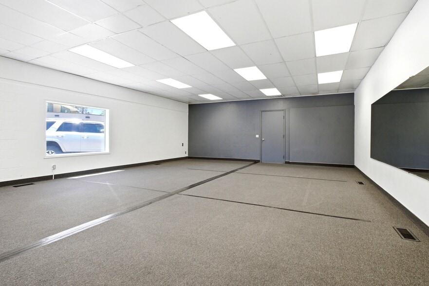 More Photos Of 1360 S Main St, Salt Lake City Freestanding For Lease